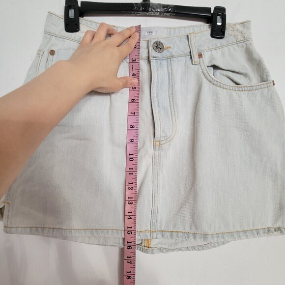 NEW One Teaspoon Brando 2020 Mini Distressed Light Wash Denim Button Fly Skirt - Picture 11 of 15